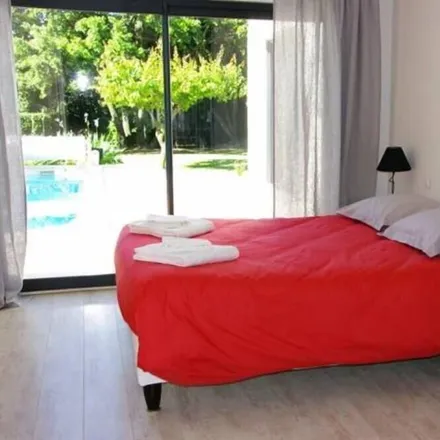Rent this 5 bed house on 30400 Villeneuve-lès-Avignon