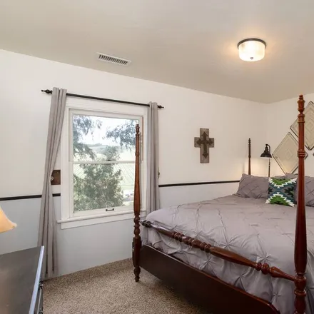 Rent this 2 bed house on Templeton in CA, 93465