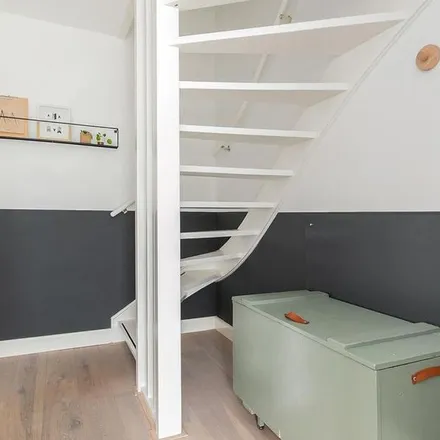 Rent this 1 bed apartment on Linthorst Homanstraat 37 in 1963 KM Heemskerk, Netherlands