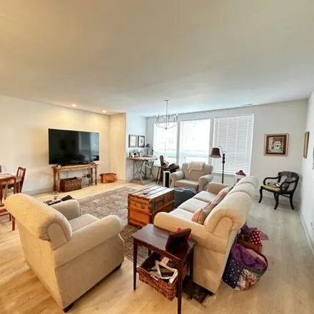 Image 7 - 4420 South Prairie Avenue, Chicago, IL 60653, USA - Condo for rent