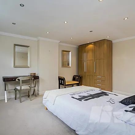 Image 8 - 133 Hamilton Terrace, London, NW8 9QS, United Kingdom - Apartment for rent