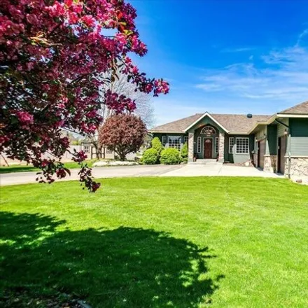 Buy this 5 bed house on 1582 North Ballantyne Lane in Eagle, ID 83616