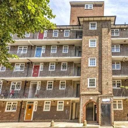 Rent this 1 bed apartment on Macaulay Road in London, SW4 0RP