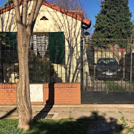 Buy this 2 bed house on Intendente Tomkinson 846 in Las Casitas, B1642 CAM San Isidro