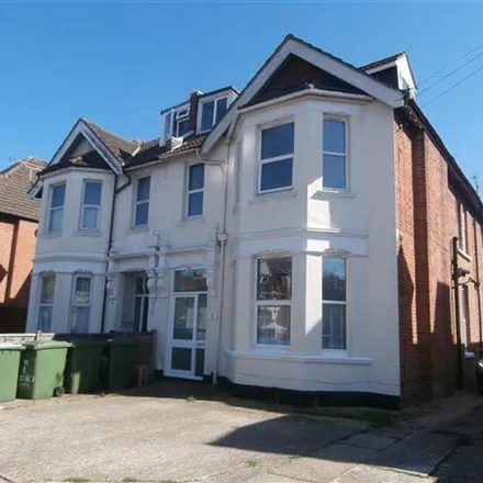 Rent this 1 bed apartment on 48 Howard Road in Southampton, SO15 5BL