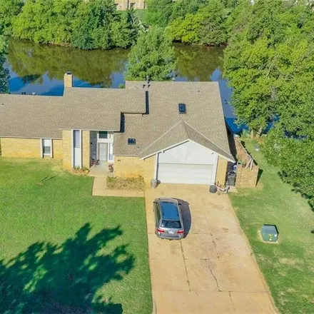 Buy this 3 bed house on 7109 North Lakeway Drive in Warr Acres, Oklahoma County