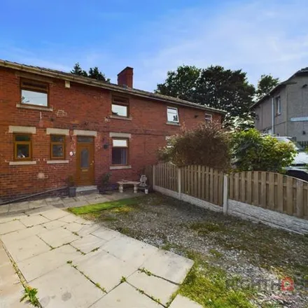 Buy this 3 bed duplex on Royds Hall Avenue in Bradford, BD6 1HG