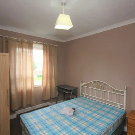 Rent this 3 bed apartment on 15 Powis Crescent in Aberdeen City, AB24 3YS