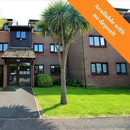 Rent this 2 bed apartment on Knotgrass Road in Sarisbury, SO31 6XH