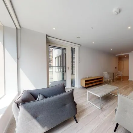 Rent this 1 bed apartment on New Kent Road in London, SE17 1GL