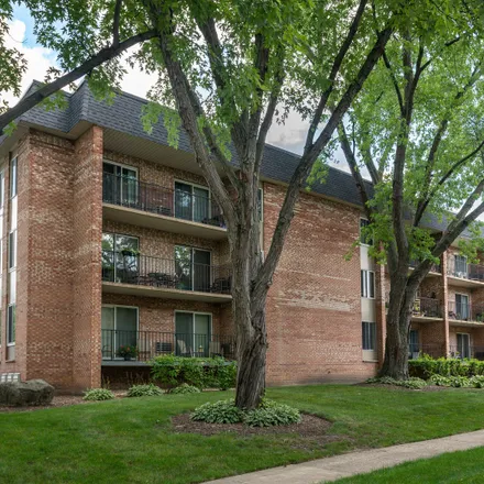 Buy this 2 bed house on 1041 North Mill Street in Naperville, IL 60563