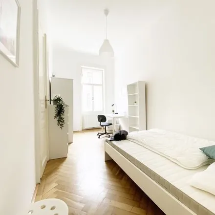 Rent this 1 bed room on Bao panda in Kreuzgasse 12, 1180 Vienna