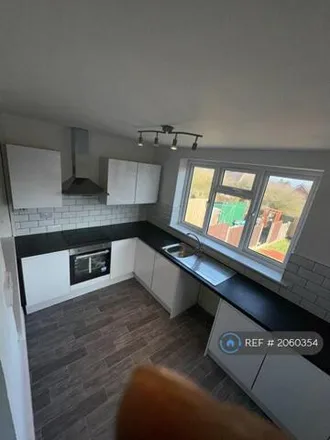 Image 5 - Beeches Road, Bleakhouse, B68 9TY, United Kingdom - Townhouse for rent