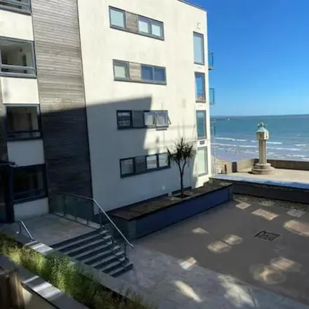 Rent this 1 bed apartment on 91-107 Trawler Road in Swansea, SA1 1UW