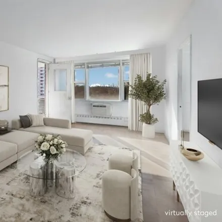 Image 8 - 5900 Arlington Avenue, New York, NY 10471, USA - Apartment for sale
