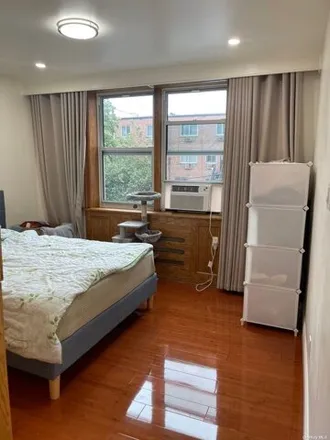 Image 6 - 144-44 41st Avenue, New York, NY 11355, USA - Apartment for sale