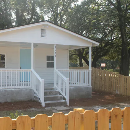 Buy this 2 bed house on 1941 Robertson Boulevard in Oak Grove, North Charleston