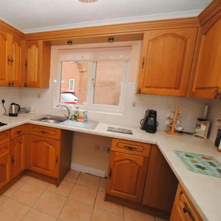 Image 2 - Campion Drive, Telford and Wrekin, TF2 7RH, United Kingdom - House for sale