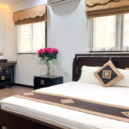 Rent this 3 bed house on H in Minh Khai, Đại Yên