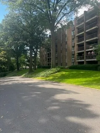 Buy this studio apartment on unnamed road in Sewickley, PA 15056