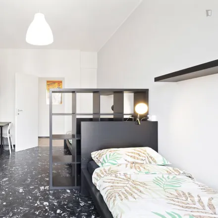 Image 2 - Largo Giovan Battista Scalabrini 2, 20146 Milan MI, Italy - Room for rent