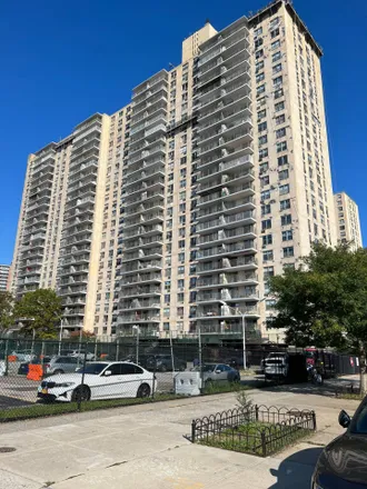 Image 1 - Brightwater Towers West, 601 West 5th Street, New York, NY 11224, USA - Condo for sale
