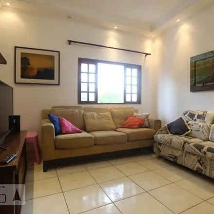 Rent this 3 bed house on Rua João Geraldo dos Santos in Vila Sônia, São Paulo - SP