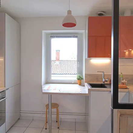 Rent this 4 bed apartment on 418 Cours Gambetta in 47000 Agen, France
