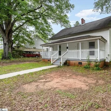 Buy this 2 bed house on 159 Pine Street in Clinton, SC 29325