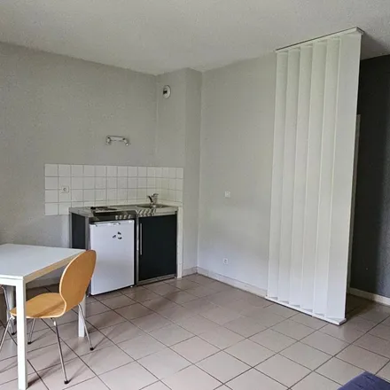 Rent this 2 bed apartment on 4 Place de l'Hôtel de Ville in 07000 Privas, France