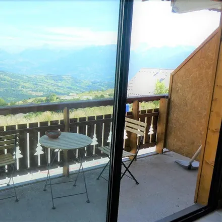 Rent this 2 bed apartment on Réallon in Hautes-Alpes, France
