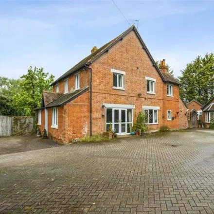 Buy this 5 bed house on Silchester Road in Bramley, RG26 5DG