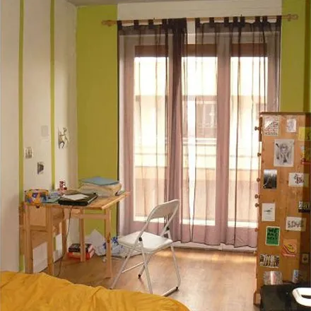 Rent this 3 bed apartment on 10 Rue Philippe Marcombes in 63000 Clermont-Ferrand, France