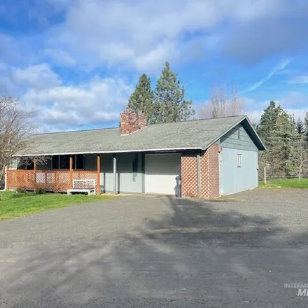 Buy this 3 bed house on 109 Walnut Street in Potlatch, ID 83855