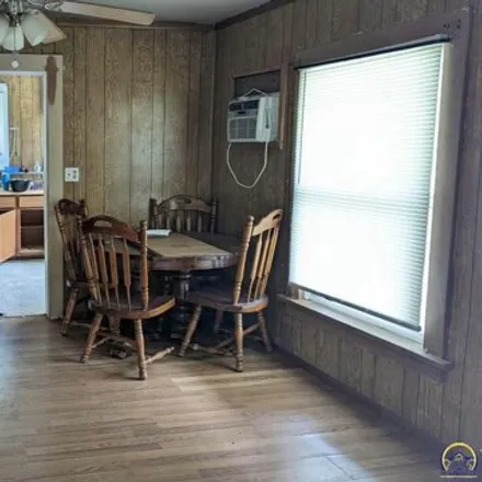 Image 7 - 283 East Lincoln Street, Madison, Greenwood County, KS 66860, USA - House for sale