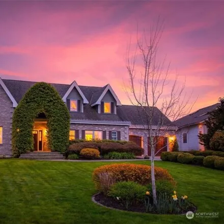 Buy this 5 bed house on 1427 Stone Ridge Drive in Snohomish, WA 98290