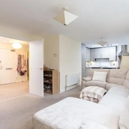 Rent this 2 bed apartment on Fine and Grosso in Pooles Park, London