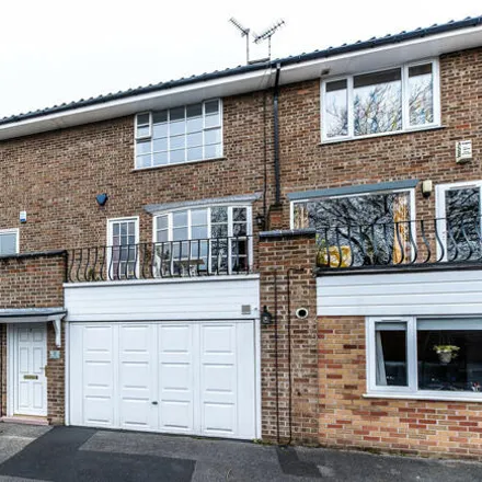 Buy this 2 bed townhouse on 4a Fiennes Crescent in Nottingham, NG7 1ER