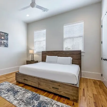 Rent this 3 bed condo on New Orleans