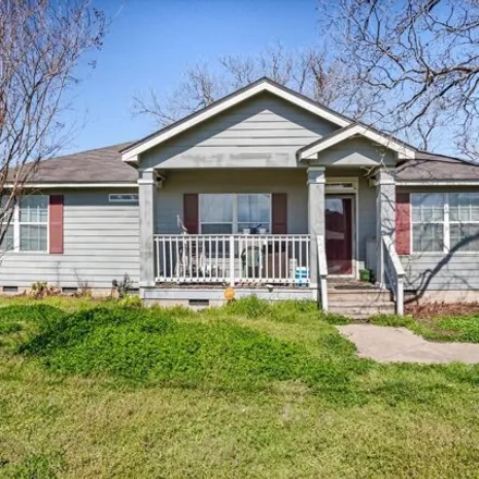 Buy this 3 bed house on 329 East Lake Street in Ennis, TX 75119