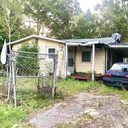 Buy this 2 bed house on 420 Marion Avenue in Glen Acres, Hartsville