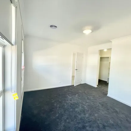 Image 4 - Zlatan Way, Fraser Rise VIC 3336, Australia - Apartment for rent