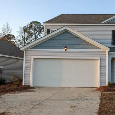 Buy this 5 bed house on 712 Woodland Drive in Kingstree, SC 29556