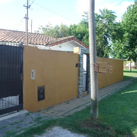 Buy this 2 bed house on Intendente Carlos Ratti 515 in Partido de Ituzaingó, B1714 LVH Ituzaingó