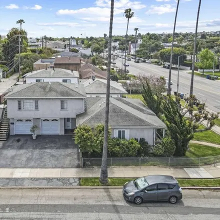 Buy this 5 bed house on 11668 Sardis Avenue in Los Angeles, CA 90064