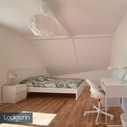 Rent this studio room on Empanadaria El Pibe in Travessa de Santa Marta 4, 1169-024 Lisbon