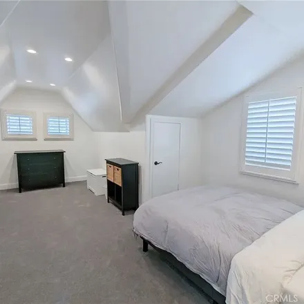 Rent this 3 bed apartment on 510 in 510 1/2 Marguerite Avenue, Newport Beach
