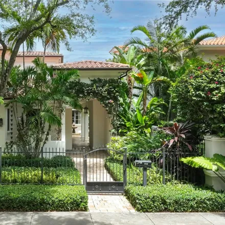 Image 2 - 1721 Espanola Drive, Bay Heights, Miami, FL 33133, USA - House for sale