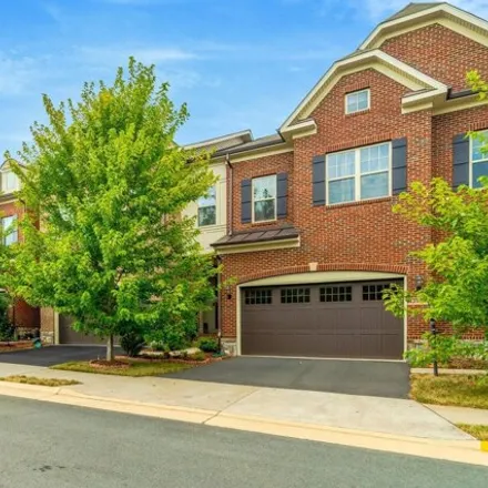 Buy this 3 bed townhouse on 42592 Mantua Sq in Virginia, 20148