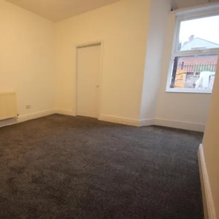 Image 4 - Winterdyne Street, Manchester, M9 5PQ, United Kingdom - House for rent